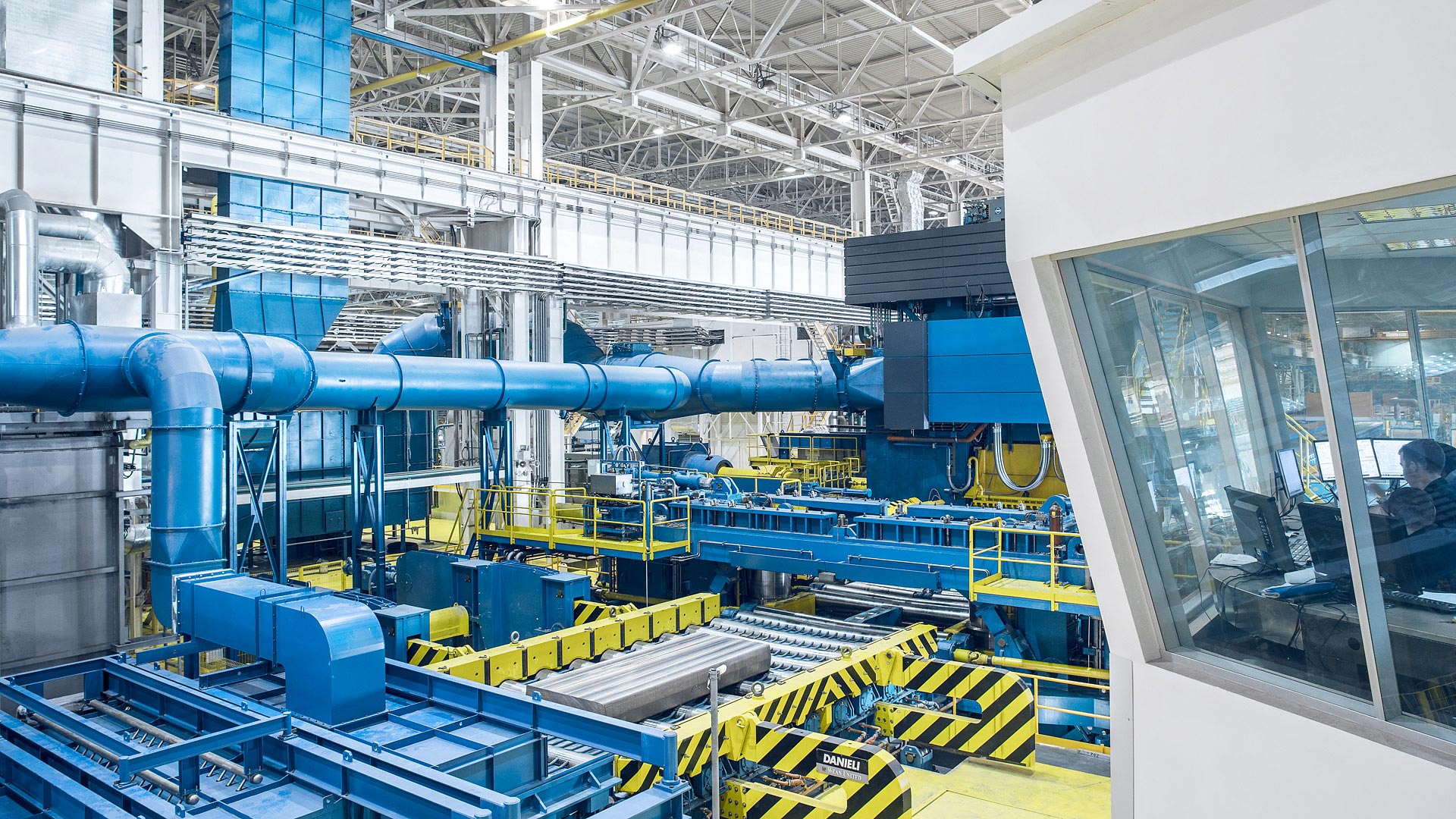 卡缅斯克-乌拉尔斯基冶金厂股份公司的轧制综合体。