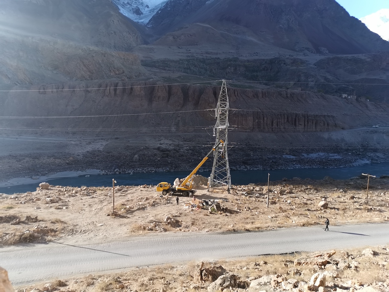 斯维尔德洛夫斯克地区的一家高科技公司确保了塔吉克斯坦和阿富汗能源系统之间电力计量的准确性